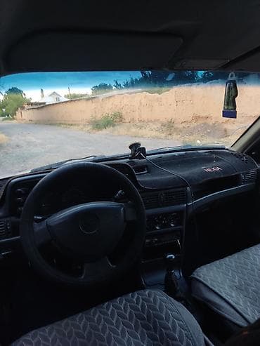li9 авто: Daewoo Nexia: 2008 г., 1.5 л, Механика, Бензин, Седан — 3