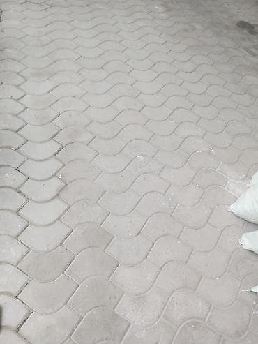 стык: Тротуарная плитка, Другая модель, Бетонная, Для парковки, Б/у — 1