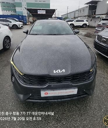 byd e5: Kia K5: 2023 г., 2 л, Автомат, Гибрид, Седан — 1