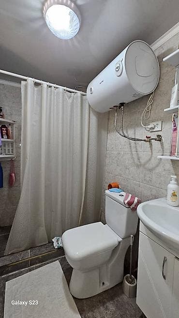 Үйлөр: 🏡 **ПРОДАЁТСЯ ДОМ В РАЙОНЕ ПАРКА ТУЛЕБЕРДИЕВА!** 📍 **ж/м Салам-Алик** — 5
