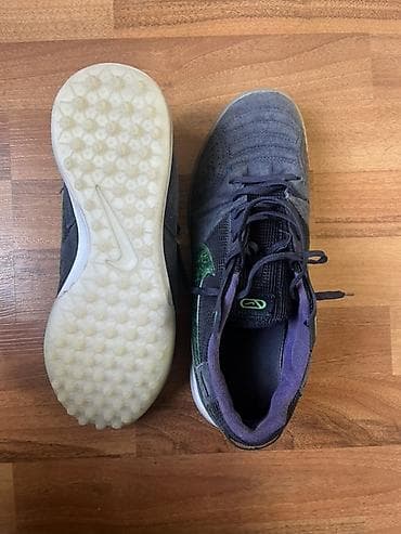 nike react: Футбольные кроссовки Nike Gato Хорошее состояние. Носил на пару игр — 2
