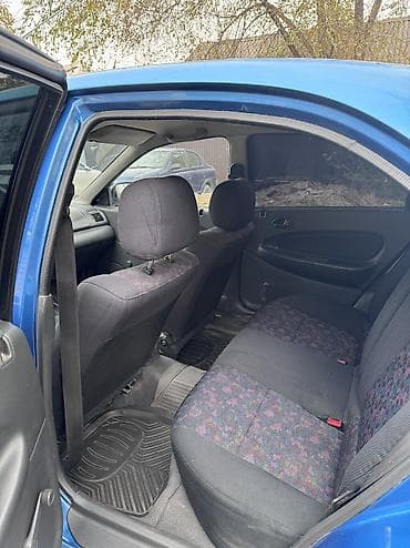 кузов маз: Mazda 323: 1999 г., 1.5 л, Ручные, Бензин, Седан — 6