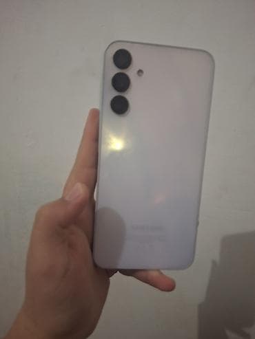 монитор для авто: Samsung Galaxy A15, Б/у, 8 ГБ, цвет - Белый, 2 SIM — 1