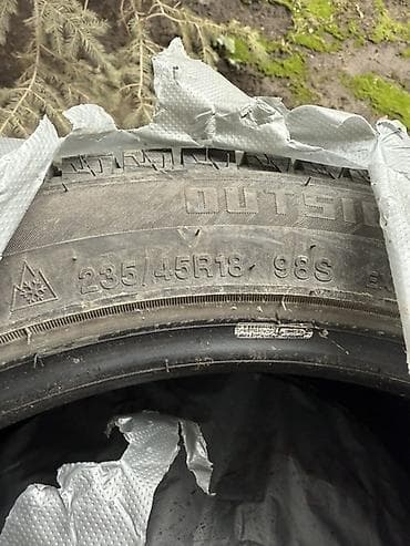 750: Шины 235 / 45 / R 18, Зима, Sailun — 2