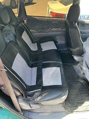 бампер на жаз: Toyota Ipsum: 1996 г., 2 л, Автомат, Минивэн — 6