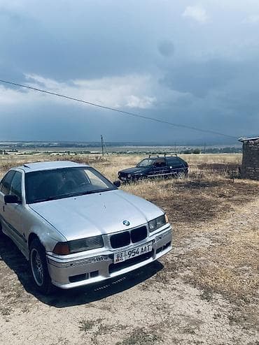 ун басандаткыч: BMW 3 series: 1990 г., 1.8 л, Кол менен иштөөчү, Бензин, Седан — 9