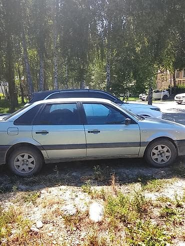 Унаа: Volkswagen Passat: 1992 г., 0.2 - engine capacity л, Кол менен иштөөчү, Бензин, Седан — 4