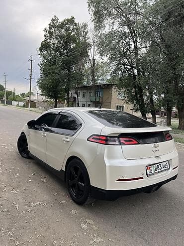 shevrole volt: Chevrolet Volt: 2013 г., 1.4 л, Вариатор, Электромобиль, Хэтчбэк — 3