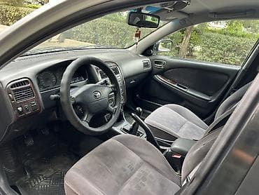 corolla e120: Toyota Avensis: 2002 г., 1.8 л, Механика, Бензин, Хэтчбэк — 7