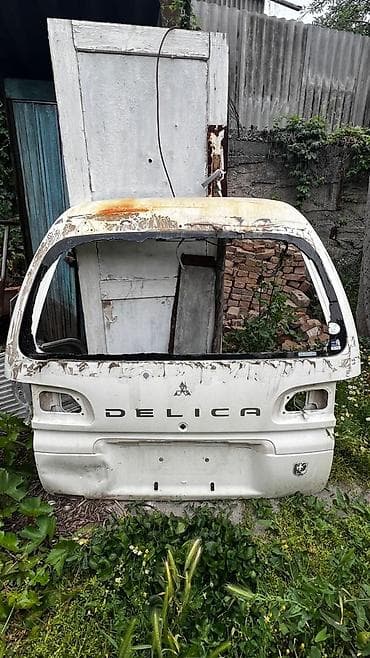 багажник делика: Задняя дверь багажника для Mitsubishi Delica. - Оригинальная дверца — 1