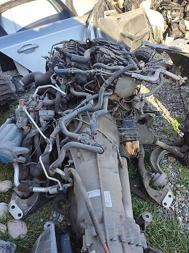 Двигатель в сборе с автоматической коробкой передач и навесным