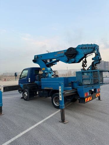 винтовой домкрат: Автовышка, Hyundai, 2010 г., 28 м — 3