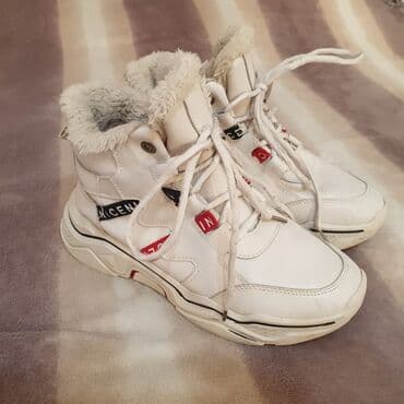 Спецодежда: Зимние кроссовки. Состояние хорошее. Размер 37-38. У меня 38-ой, но не — 2