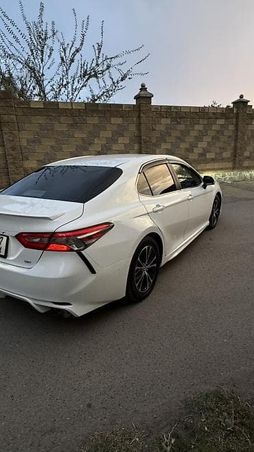 фораннер 2018: Toyota Camry: 2018 г., 2.5 л, Автомат, Бензин, Седан — 6