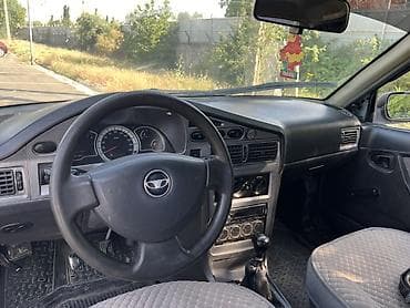 highlander 2012: Daewoo Nexia: 2010 г., Седан — 5