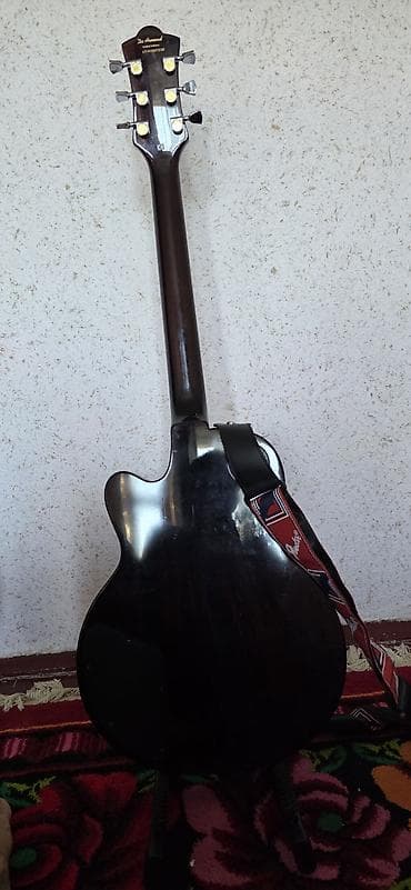 Спорт жана хобби: Электрогитара DeArmond (модель серии M/Les Paul‑типа) в фирменном — 3