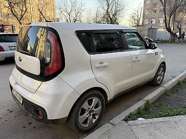 Продажа авто: Kia Soul: 2017 г., 1.6 л, Автомат, Бензин, Хэтчбэк — 3