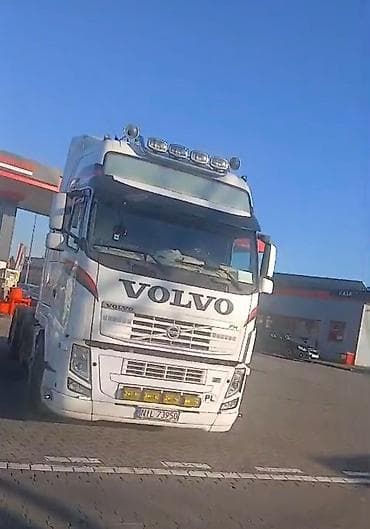 belarus 82: Тягач, Volvo, 2012 г. — 2