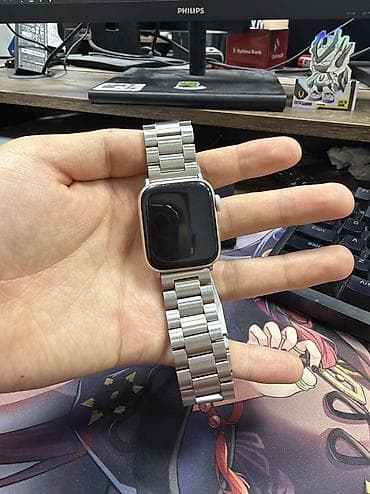 Техника жана электроника: Apple Watch SE 40mm в комплекте коробка, сами часы, родная зарядка — 1