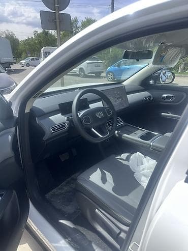 кросо: Changan Q05 Электромобиль кроссовер, белый цвет кузова. Кузов и — 3