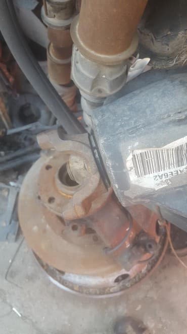 средний кузов двух скат: Cherokee laredo задний мост 41.10 2001 год бензин — 6