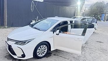 jet sky: Toyota Corolla: 2022 г., Вариатор, Гибрид, Седан — 3