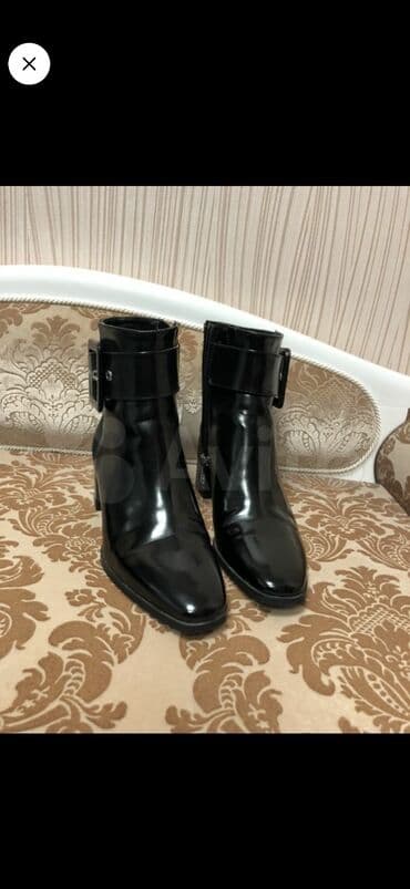 брендовая куртка: Ботинки Zara.Почти новые пару раз одеты.Лаковая кожа — 1