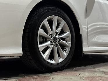 toyota corolla e120: Toyota Corolla: 2025 г., 1.8 л, Гибрид, Седан — 3