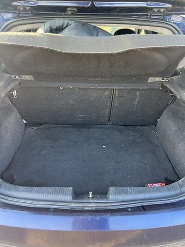 консоль 210: Ford Focus: 2001 г., 1.6 л, Автомат, Хэтчбэк — 3