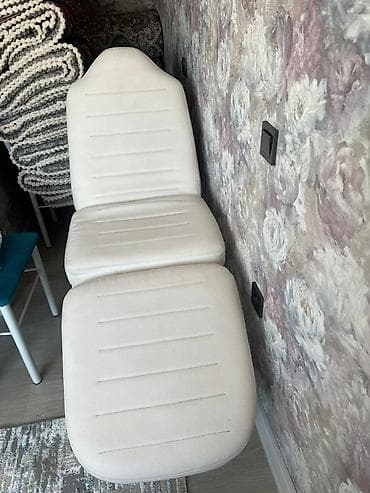 белое кресло: Кушетка косметологическая с лампой - Кушетка/кресло для — 1