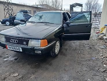 часы диски: Audi 80: 1990 г., 2.3 л, Механика, Бензин, Седан — 2