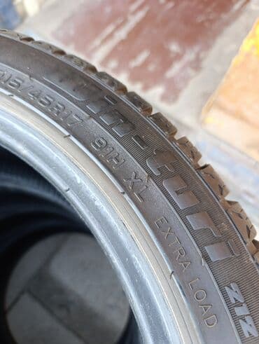 шины на форанер: R-17 -215-45. Привозные из Японии. Шины зимние комплект 4 шт. По нашим — 12
