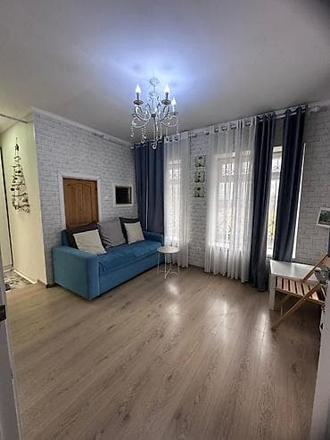 Продажа домов: Дом с участком и большим навесом - Кирпичный дом с мансардным этажом — 4