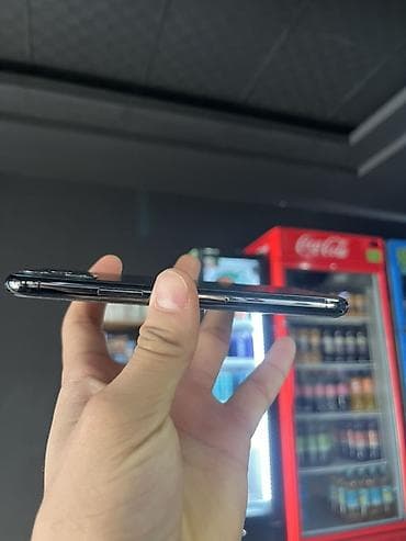 phone 6: IPhone 11 Pro, Matte Midnight Green — 3