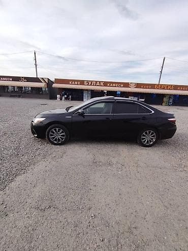 х5 2017: Toyota Camry: 2017 г., Гибрид, Седан — 5