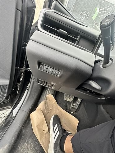рав 4: Toyota RAV4: 2026 г., 2 л, Вариатор, Бензин, Кроссовер — 7