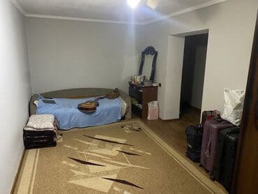 сдаётся комната гост типа чолпонатинская собственник: Сдаётся комната в квартире только девушкам. Адрес Ахунбаева (примерно — 4