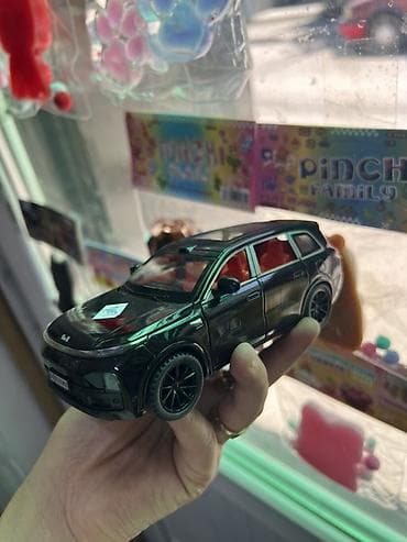 модели автомобилей: Игрушечная модель автомобиля SUV - Масштабная инерционная машинка в — 4