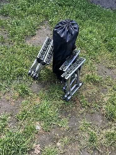 переносной стол: Сдается в аренду складной походный комплект: алюминиевый стол + 4 — 4