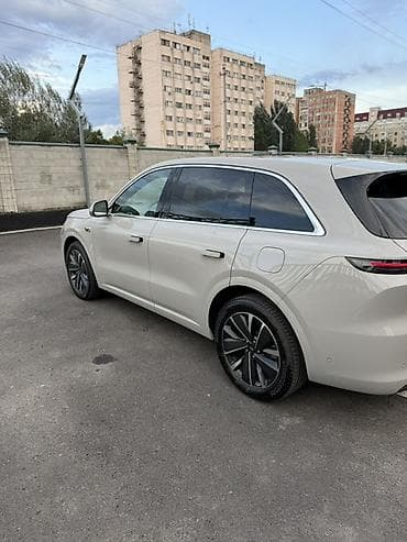 удлинённая: Lixiang L6: 2025 г., 1.5 л, Автомат, Гибрид, Кроссовер — 7