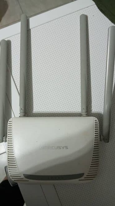 Продаю вайфай роутер 4 антенны б/у работает отлично at lalafo.kg Продаю вайфай роутер 4 антенны б/у работает отлично
