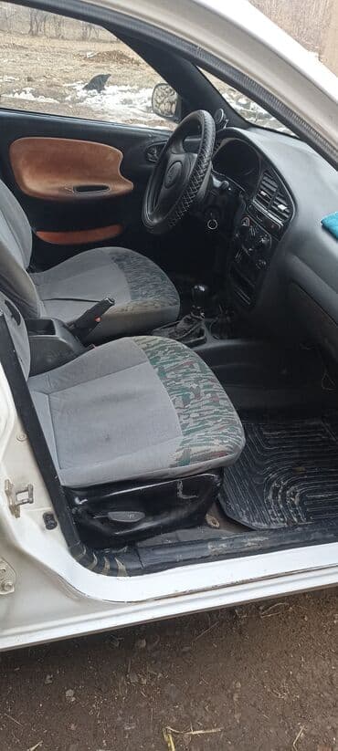 Lexus: Daewoo Lanos: 1997 г., 1.5 л, Механика, Бензин, Седан — 6