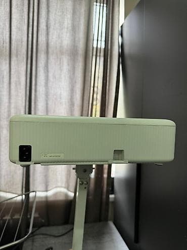 очки лупа: Проектор ультракороткого фокуса (UST) с кронштейном настенного — 4