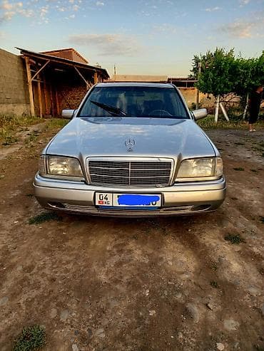 Mercedes-Benz C-Class: 1993 г., 1.8 л, Механика, Бензин, Седан