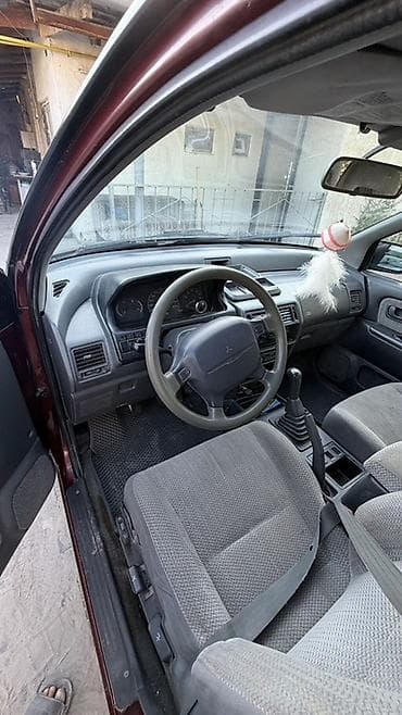 мазда демио 1997: MiTSUBISHI SPACE WAGON жакшы абалда Бут кнопкалары иштейт машына жакшы — 5