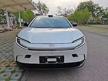 t max: Toyota bZ5: 2025 г., Электромобиль, Лифтбек — 2