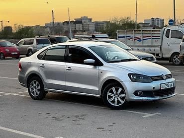 Volkswagen Polo: 2010 г., 1.6 л, Автомат, Бензин, Седан