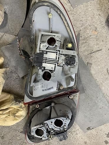 Унаа тетиктери: Задние фонари (левый и правый) в сборе для Mercedes-Benz — 3