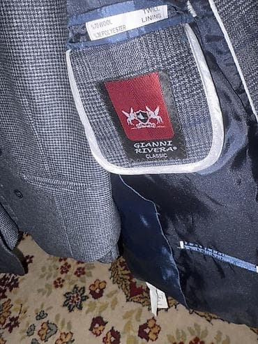 river woods: Брали на выпускной и носили всего один раз. Размер: 46 Пиджак GIANNI — 1