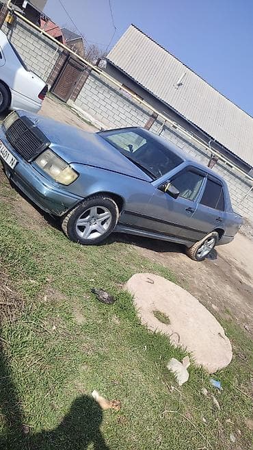 болуп: Mercedes-Benz W124: 1989 г., 2.5 л, Кол менен иштөөчү, Бензин, Седан — 4